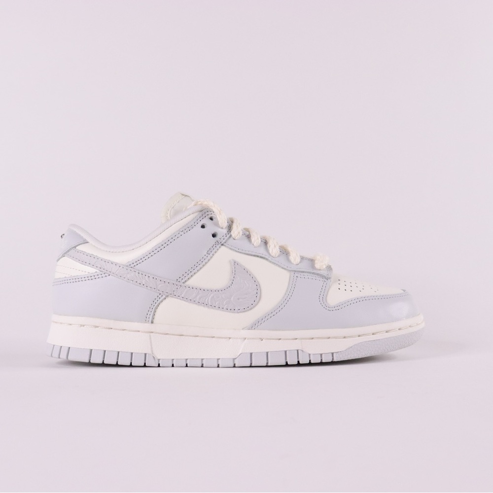 NIKE DUNK LOW NEEDLEWORK